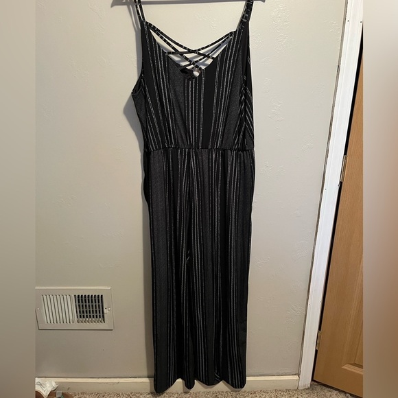 Maurice’s Black and White Sleeveless Jumpsuit NWT - Picture 10 of 14